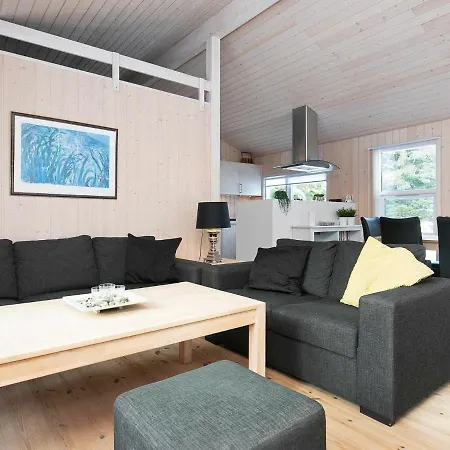 6 Person In Lb K Ålbæk